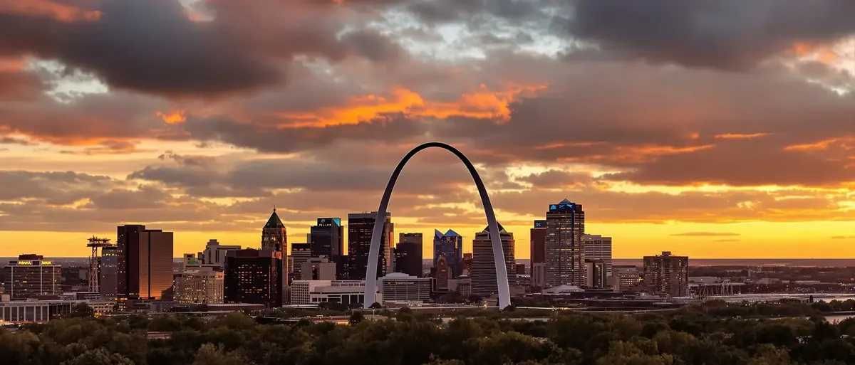 St. Louis city skyline at dusk showing the Gateway Arch - A1 Express Locksmith serves all of St. Louis
